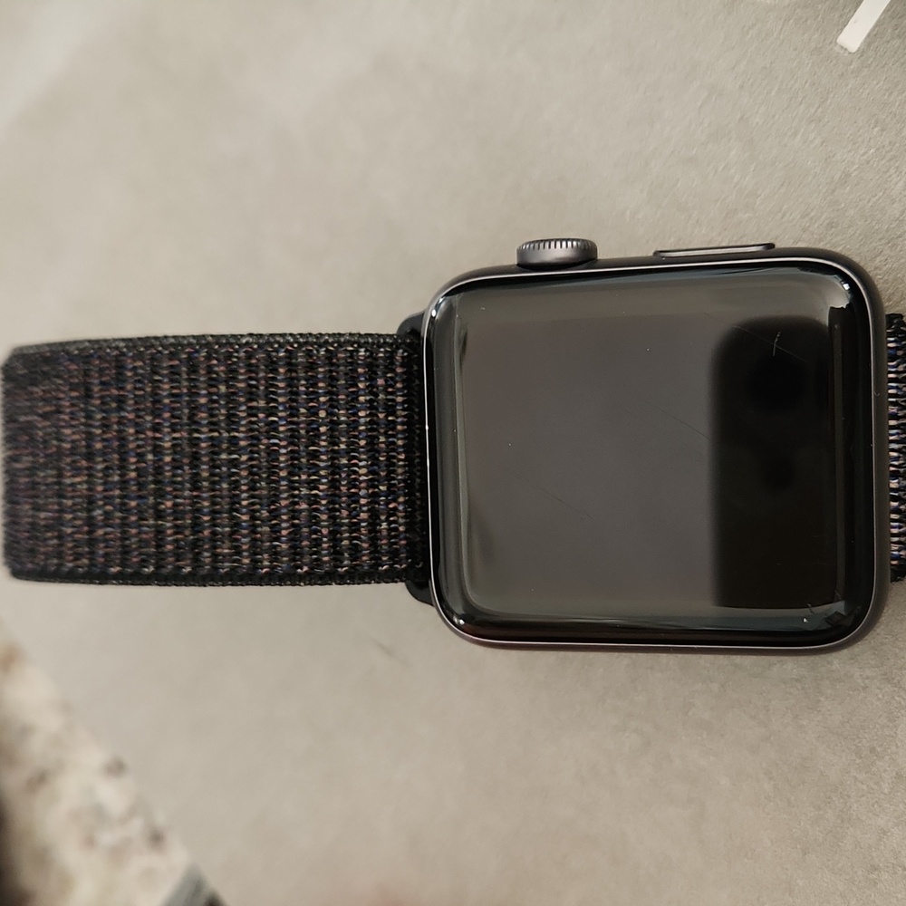 Apple Watch Series 3 - Black w Stretch Strap